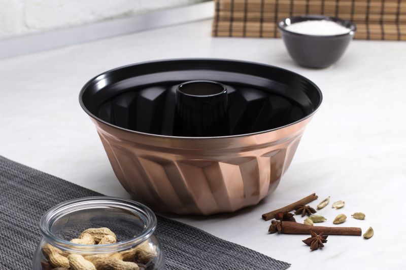 Forma na bábovku s titanovým povrchom Berlingerhaus Metallic Line Rose Gold BH-6472